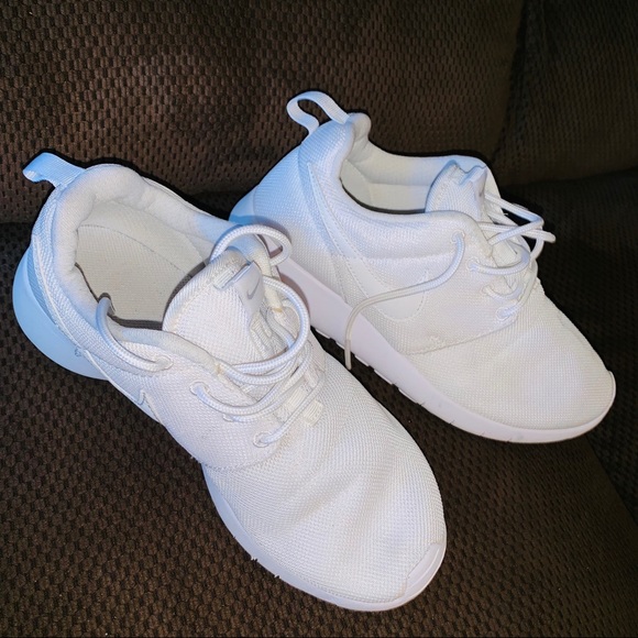 Nike Shoes - Nike Roshe’s